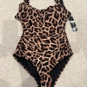 Carmen Marc Valvo Women’s Leopard One Piece Swimsuit Size 12